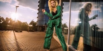 Instagram Style: 7 Must-Follow Accounts for Fashion Inspiration - Cover Image
