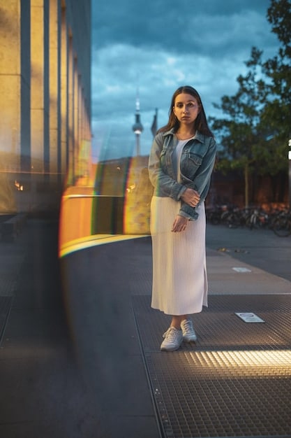 Instagram Style Masterclass: Posing Like a Pro Photographer