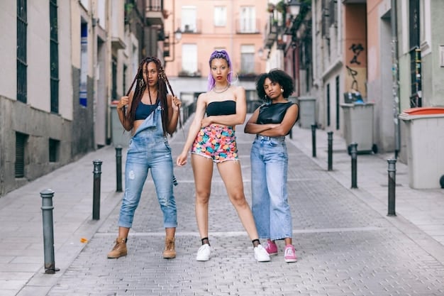 Y2K Fashion Revival in Late 2025: Still Trending or Over?