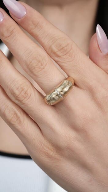 Will Personalized Jewelry Stay Trendy? Predicting 2025’s Hottest Styles